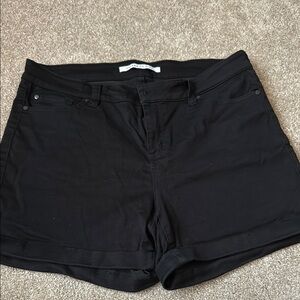 Celebrity Pink Rolled Cuff Black shorts